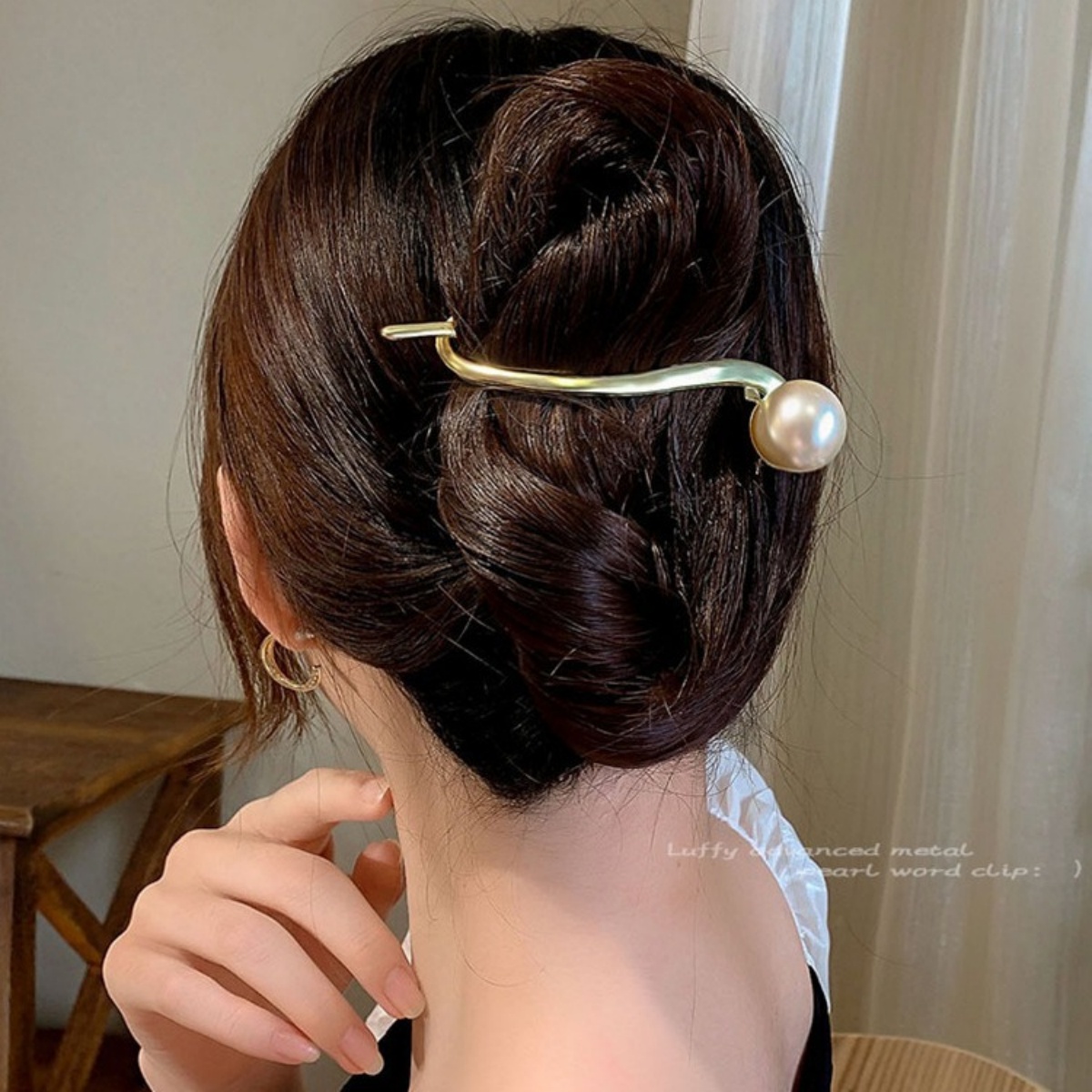 Elegant Glitter Pearl Hair Cli - Korean Daily Lifestyle review and price